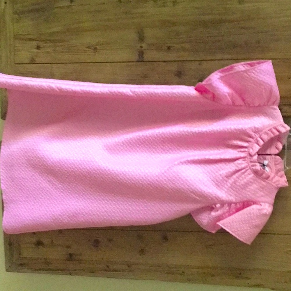 Beautiful pink THML dress. Never been worn, great condition!